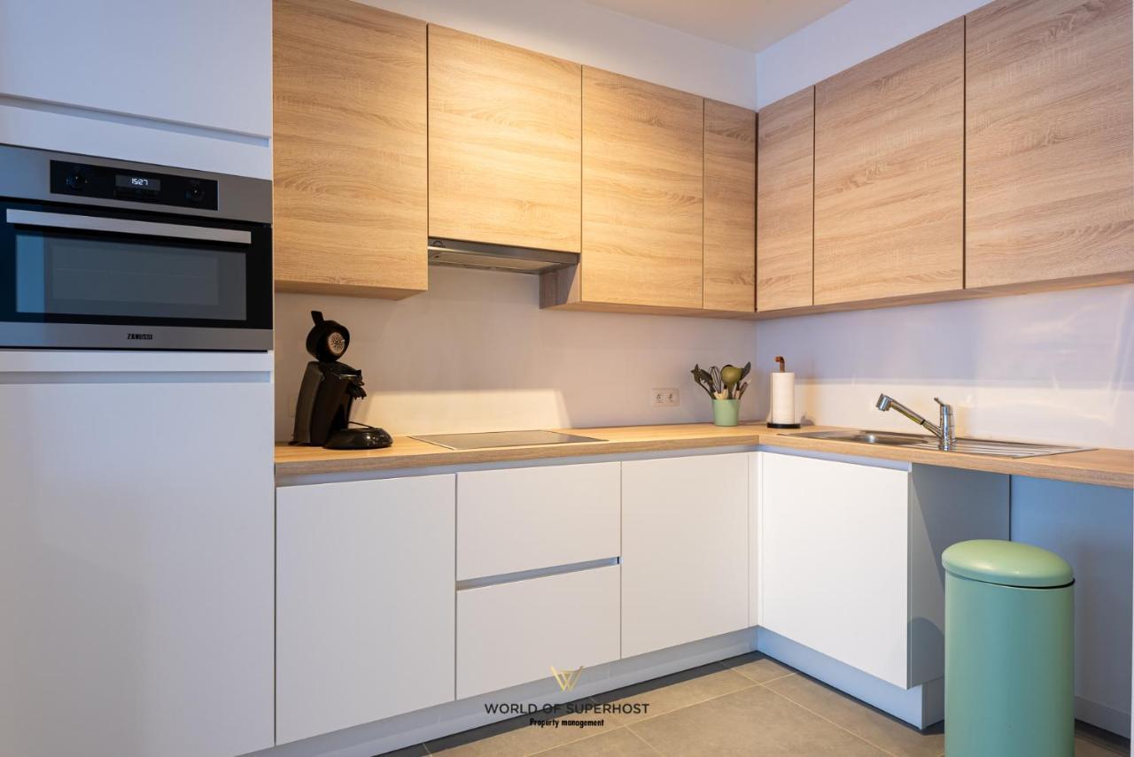 Spacious Apartment Closeby The Sea Up To 6 People! Ostende Exteriér fotografie